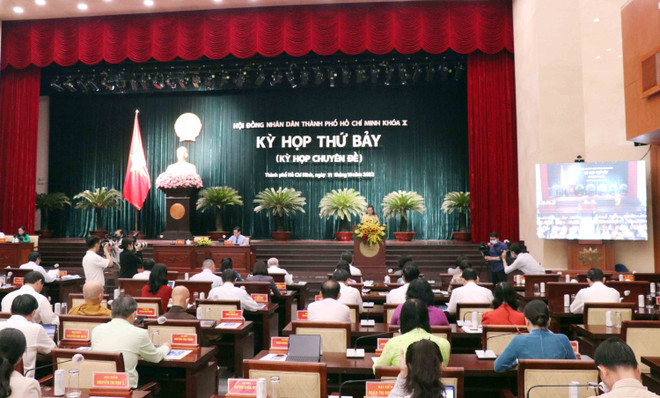 Khai mạc kỳ họp thứ 7 Hội đồng Nhân dân Thành phố Hồ Chí Minh khóa X ảnh 1