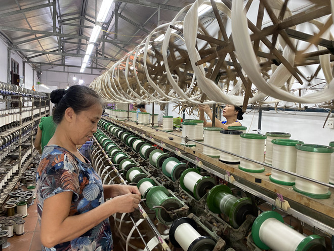 Nghề ươm tơ làng Cổ Chất: Những vất vả đằng sau sợi tơ óng ánh ảnh 5