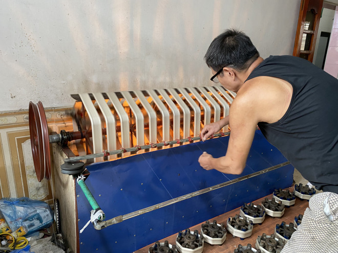 Nghề ươm tơ làng Cổ Chất: Những vất vả đằng sau sợi tơ óng ánh ảnh 4