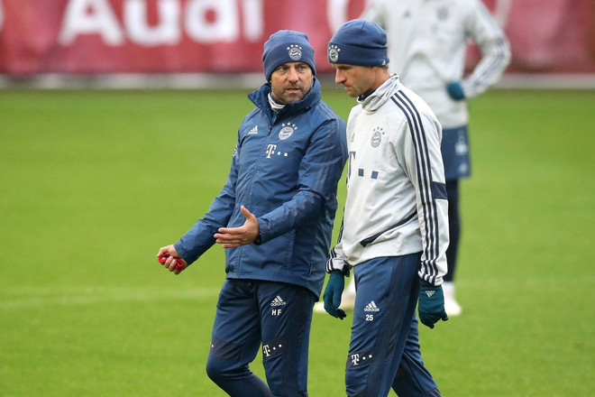 Hansi Flick sắp được nhận 'quà' từ ban lãnh đạo Bayern Munich ảnh 1