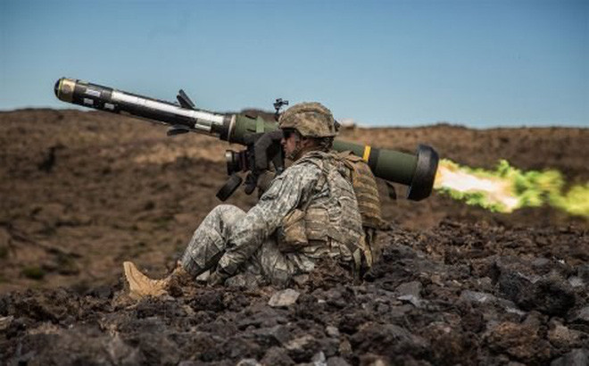 Ukraine thử nghiệm tên lửa chống tăng Javelin mua của Mỹ ảnh 1