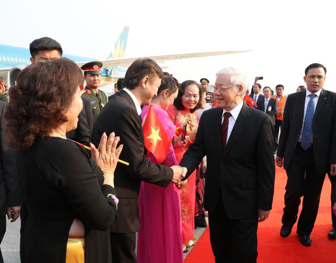 Tổng Bí thư, Chủ tịch nước bắt đầu thăm hữu nghị chính thức Lào ảnh 1