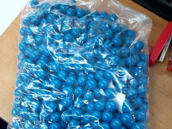 Hải quan TP.HCM thu giữ gần 200.000 viên đạn sơn nhập lậu ảnh 1