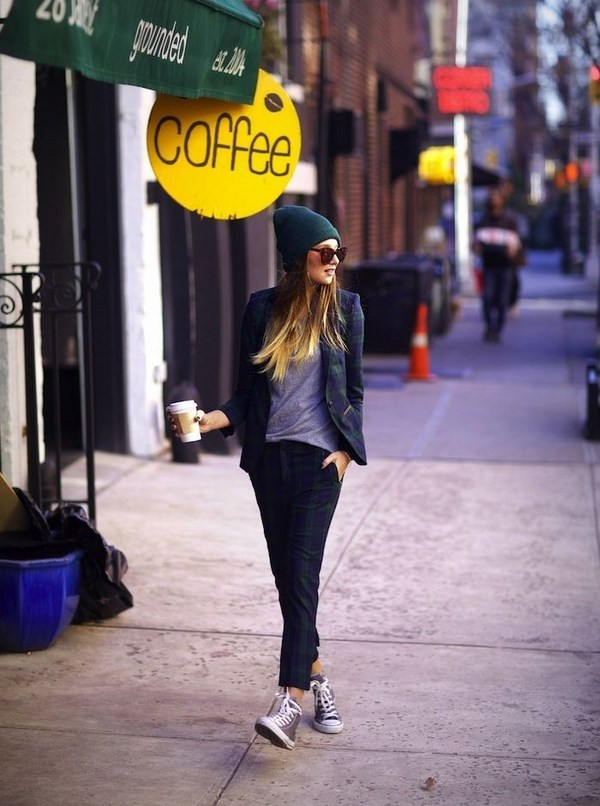 Ấm áp và phong cách với mũ beanie xuống phố đón gió Đông ảnh 1