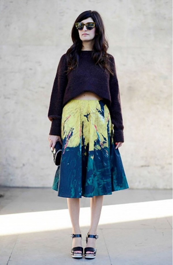 Ngắm những cô nàng cá tính và hấp dẫn với áo crop-top len ảnh 8