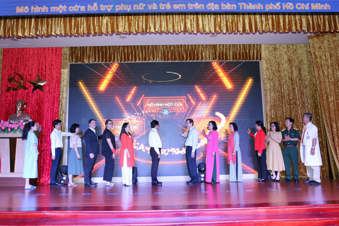 Thành phố Hồ Chí Minh ra mắt mô hình một cửa hỗ trợ phụ nữ và trẻ em ảnh 1