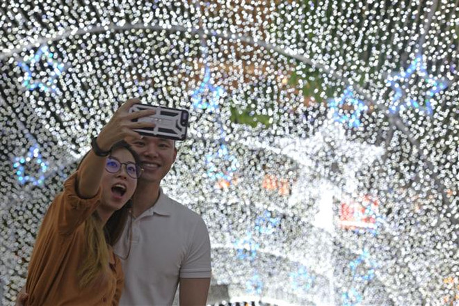 Sắc màu cổ tích ở Lễ hội đường phố Giáng sinh tại Singapore ảnh 3