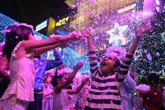 Sắc màu cổ tích ở Lễ hội đường phố Giáng sinh tại Singapore ảnh 4