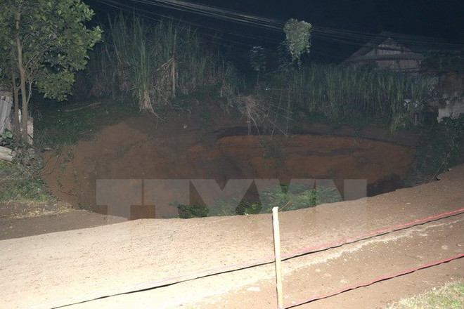 Cần sớm xác định nguyên nhân xuất hiện "hố tử thần" ở Bắc Kạn ảnh 1