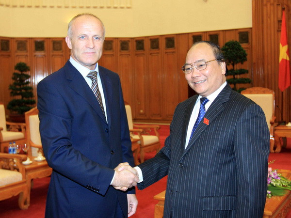 Phó Thủ tướng tiếp Ðoàn các nhà khoa học y tế Liên bang Nga ảnh 1