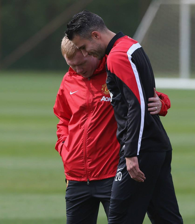 Những hình ảnh đầu tiên của HLV Ryan Giggs trên sân tập ảnh 6