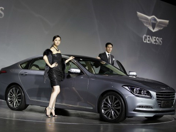 Hyundai chính thức giới thiệu mẫu Genesis hoàn toàn mới ảnh 1