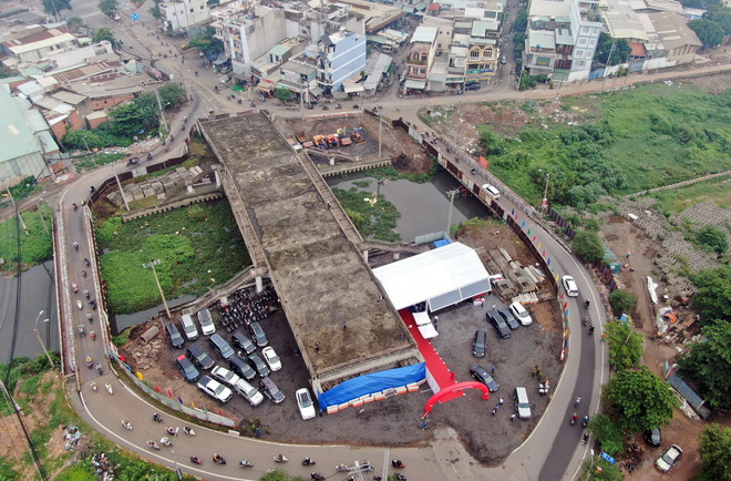 TTXVN_0312 dau tu cong Thanh pho Ho Chi Minh.jpg