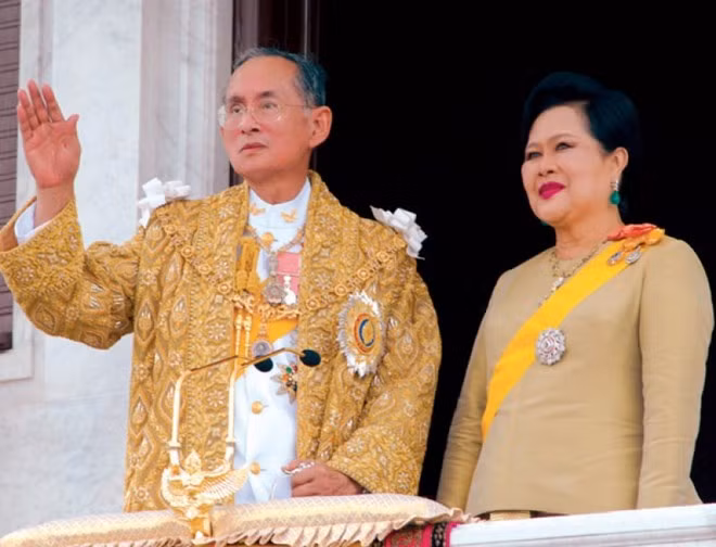 Sự kiện quốc tế 14-20/11: Siêu trăng "ma mị" lớn nhất trong 70 năm ảnh 7