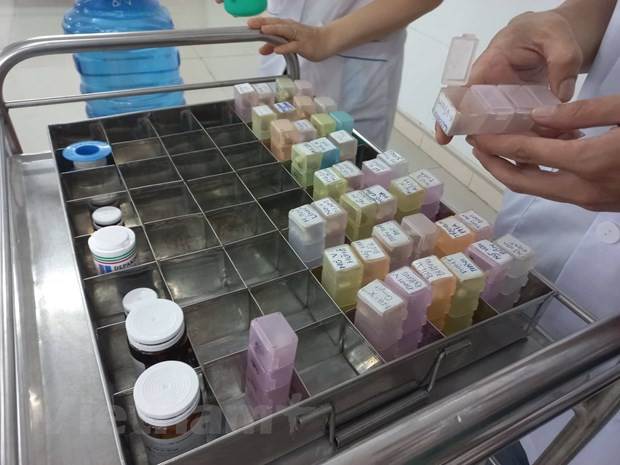 Quyết liệt thực hiện các giải pháp bảo đảm thuốc, trang thiết bị y tế ảnh 2