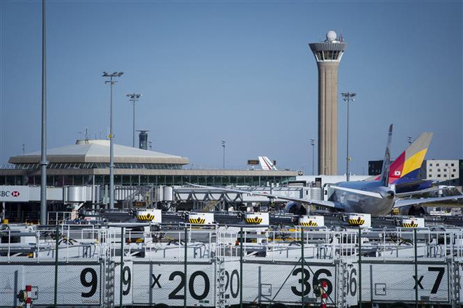 Pháp: Sự cố máy tính ảnh hưởng đến hoạt động của hai sân bay ở Paris ảnh 1