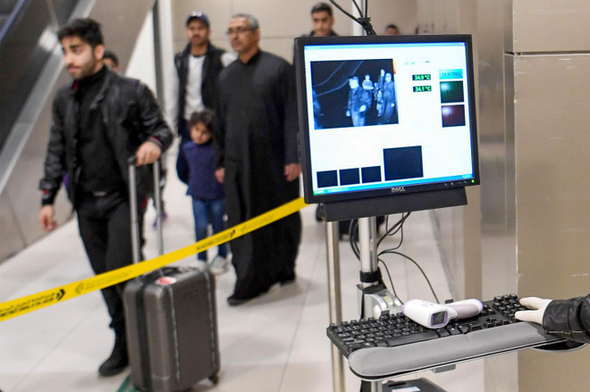 Giới chức y tế Mỹ hoài nghi hiệu quả biện pháp đo thân nhiệt ở sân bay ảnh 1