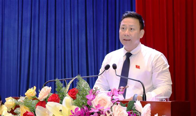 Phê chuẩn kết quả bầu Chủ tịch, Phó Chủ tịch UBND 6 tỉnh ảnh 1