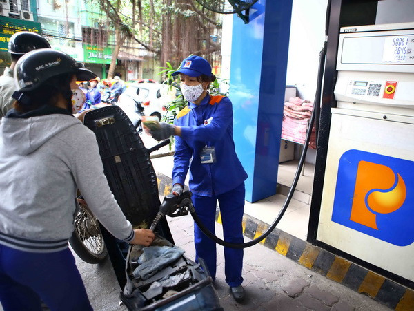 Tháng 1, lượng xăng dầu nhập khẩu tăng 3,5% so với cùng kỳ ảnh 1