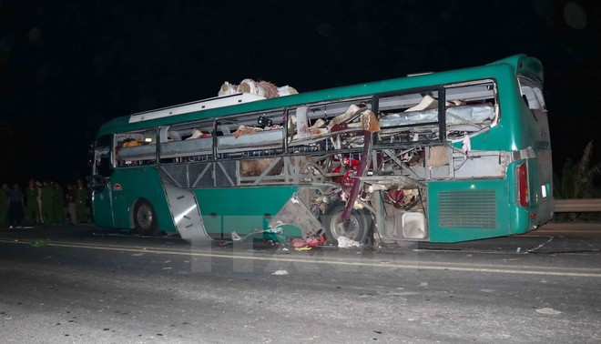 Khẩn trương điều tra, xác minh nguyên nhân nổ xe khách ở Bắc Ninh ảnh 1