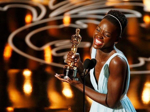 Ngôi sao Kenya Lupita Nyong’o làm cả Hollywood kinh ngạc ảnh 1