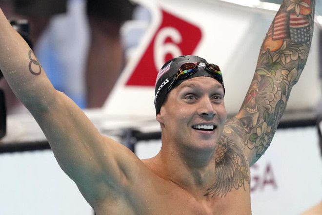 Caeleb Dressel lập kỷ lục ở nội dung 100m bơi tự do nam. (Nguồn: AP) Olympic: Thêm nhiều kỷ lục được xác lập trên 'đường đua xanh' ảnh 1