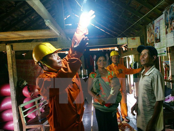 Hà Nội đã tiết kiệm gần 275 triệu kWh điện trong năm 2014 ảnh 1