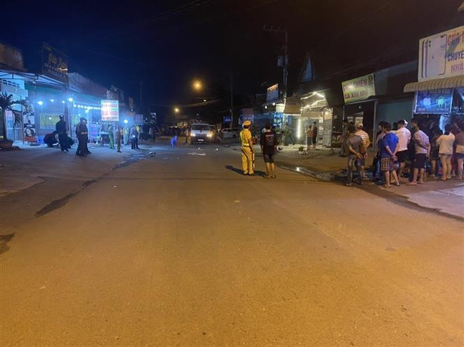 Bắt nhiều đối tượng trong vụ gây rối trật tự công cộng ở Bình Dương ảnh 1