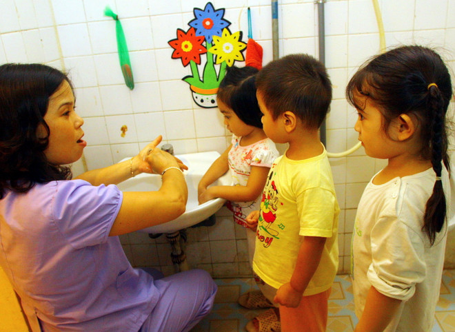 [Video] Hà Nội tăng cường phòng chống bệnh tay chân miệng ảnh 1