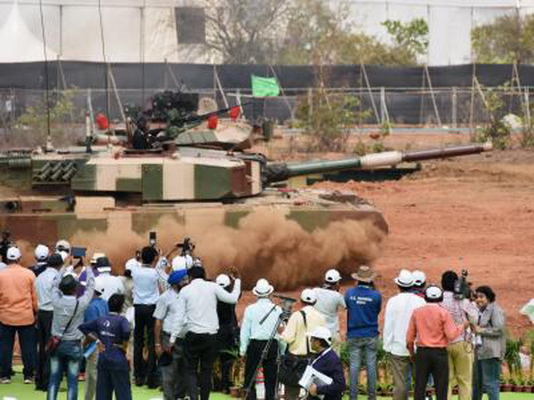 Ấn Độ phô diễn sức mạnh tại Triển lãm Quốc phòng 2016 ảnh 1
