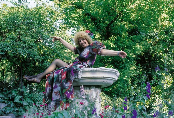 Cuộc đời đáng ghen tị của nữ công tước giàu nhất Tây Ban Nha ảnh 1