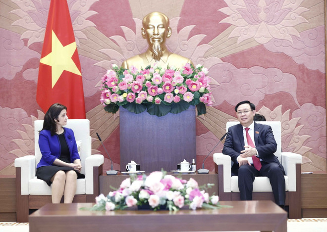 Chủ tịch Quốc hội Vương Đình Huệ tiếp Đại sứ Bulgaria Marinela Petkova ảnh 2