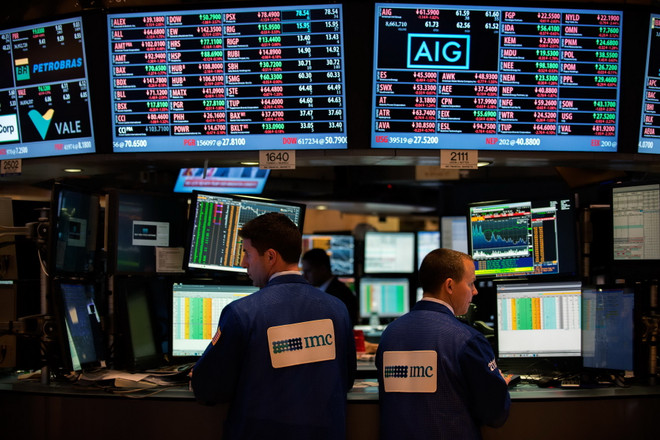 Phố Wall giảm điểm trước thềm cuộc trưng cầu ý dân tại Hy Lạp ảnh 1