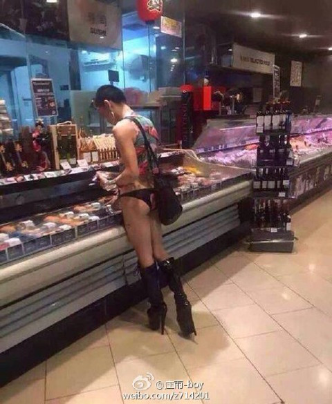 Thanh niên ngoáy mông trong siêu thị gây sốc ở Trung Quốc ảnh 6