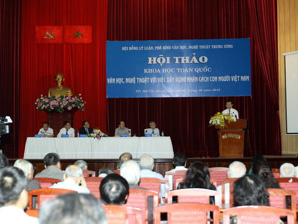 Văn học nghệ thuật cần thúc đẩy vươn tới sự hoàn thiện nhân cách ảnh 1