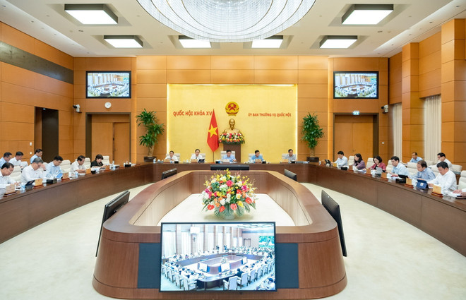 Ủy ban Thường vụ Quốc hội cho ý kiến 4 dự thảo luật, nghị quyết ảnh 1