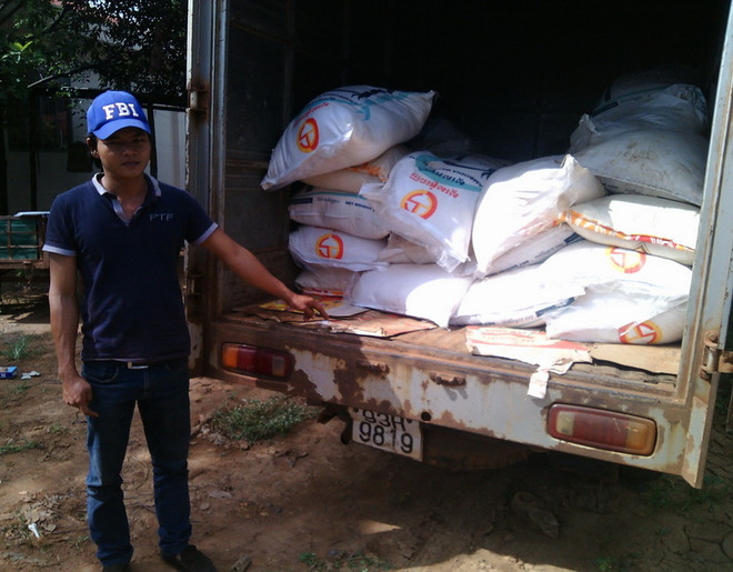 Bình Phước: Bắt vụ vận chuyển lậu thuốc lá, đường số lượng lớn ảnh 1