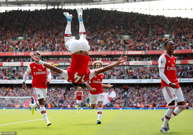 Aubameyang đã có 2 bàn thắng ở Premier League 2019-20. Đánh bại Burnley, Arsenal tạm chiếm ngôi đầu Premier League ảnh 3