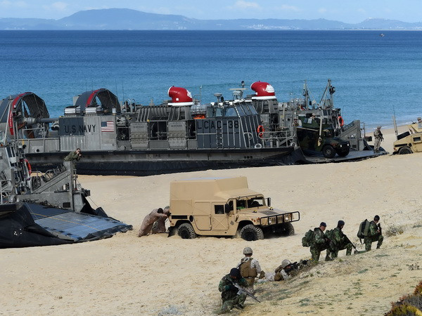 NATO hối thúc tăng cường trao đổi thông tin tình báo chống IS ảnh 1