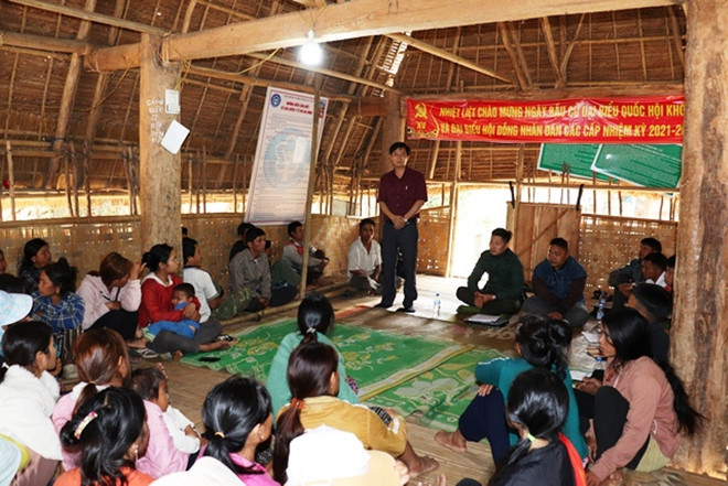 Chọn cán bộ ‘tài đức vẹn toàn’: Cần lá phiếu tín nhiệm từ lòng dân! ảnh 2