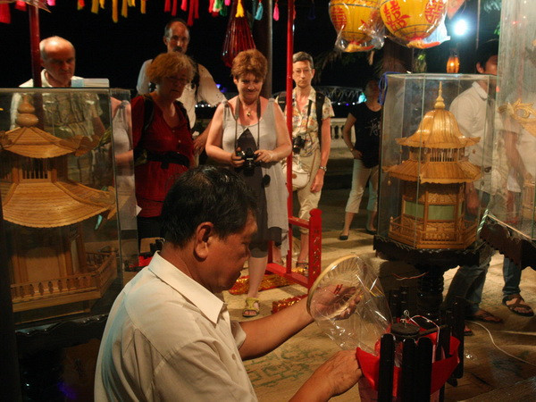 Festival nghề truyền thống Huế lần thứ VI diễn ra từ 28/4-2/5 ảnh 1