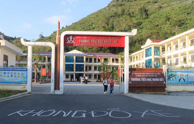 TTXVN_2511 truong doan ket 5.jpg