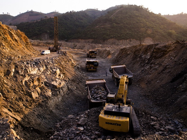 Thu gần 3.700 tỷ đồng từ cấp quyền khai thác khoáng sản ảnh 1