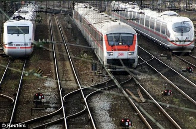 Đức: Xảy ra nhiều vụ phá hoại tín hiệu đường sắt lúc nửa đêm ảnh 1