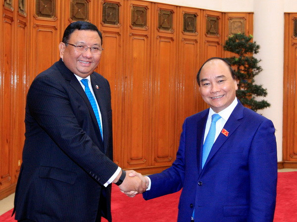 Thủ tướng Nguyễn Xuân Phúc tiếp Bộ trưởng ngoại giao Philippines ảnh 1