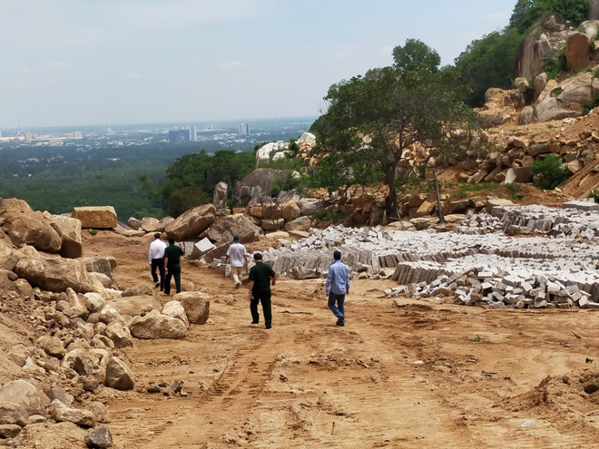 Bà Rịa-Vũng Tàu: Xẻ tan nát núi Thị Vải để xây dựng trái phép ảnh 1