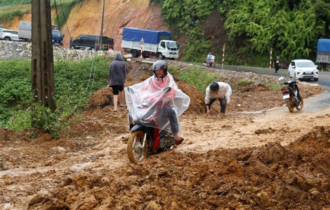Lào Cai khẩn trương khắc phục hậu quả nghiêm trọng do mưa lũ ảnh 1