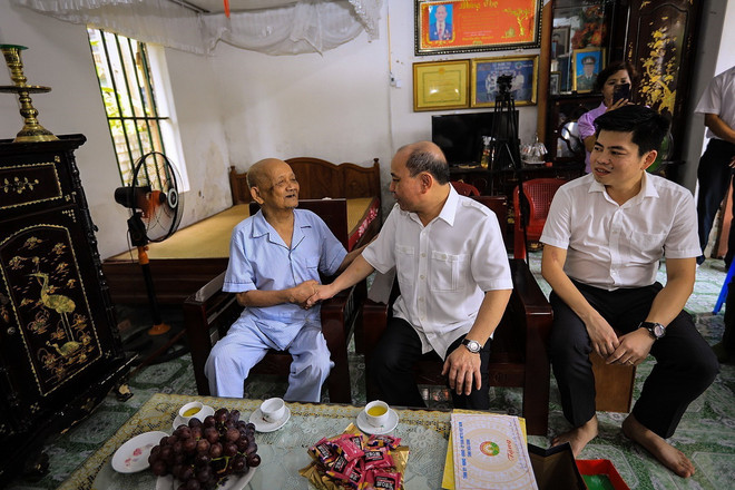 ttxvn_hoa binh tri an.jpg