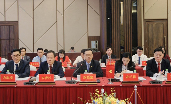 Phó Bí thư Thường trực Tỉnh ủy, Chủ tịch HĐND tỉnh Cao Bằng Triệu Đình Lê phát biểu tại hội đàm. (Nguồn: Báo Cao Bằng) hoi dam2.jpg