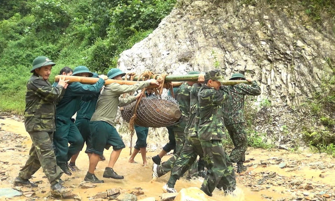 Sơn Lan: Tiến hành hủy nổ thành công hai quả bom nặng hơn 680kg ảnh 1